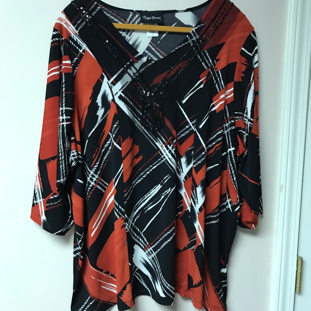 Maggie Barns top 3/4 sleeves